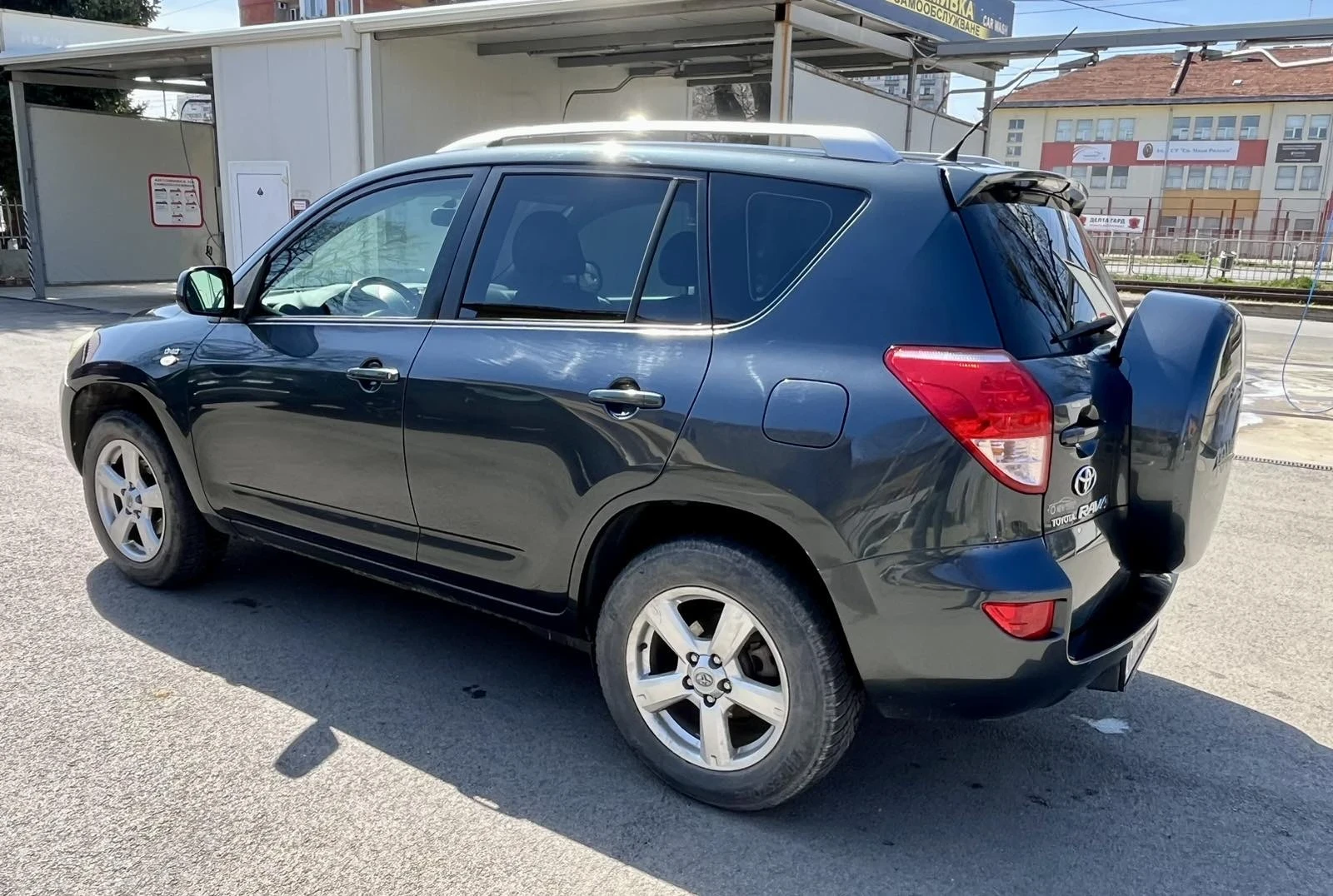 Toyota Rav4 2.2 D4D, снимка 2 - Автомобили и джипове - 54175247