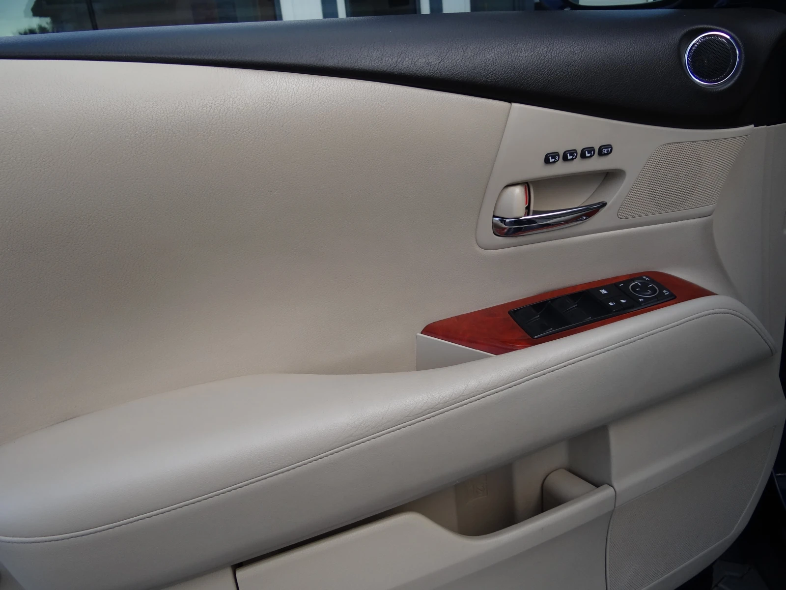 Lexus RX 450h 3.5i-248k.c.-Hybrid /4WD/Auto/Navi/Koja/Camera/, снимка 13 - Автомобили и джипове - 54687566