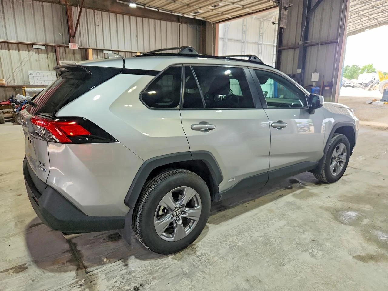 Toyota Rav4 * HYBRID* XLE* AWD* ПОДГРЕВ* NAVI* LED* , снимка 3 - Автомобили и джипове - 55279845