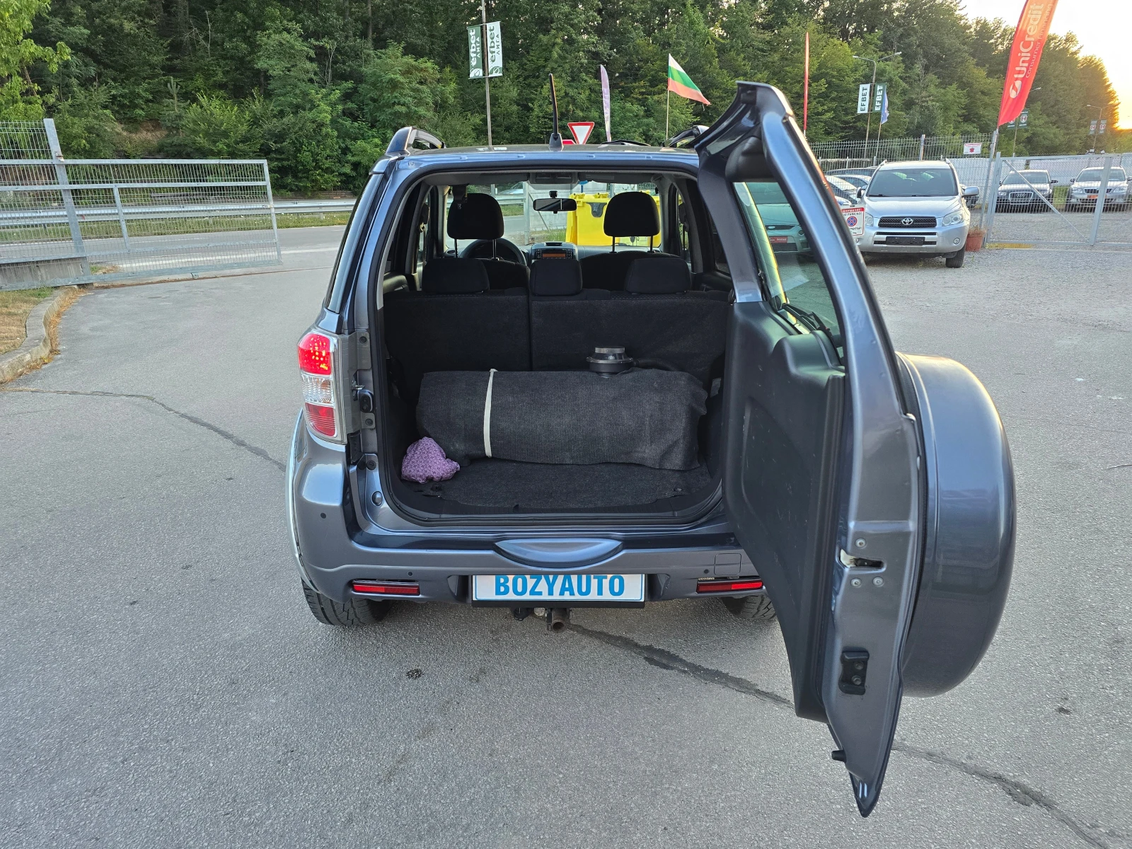 Daihatsu Terios 1.5i/4WD/148500!KM, снимка 11 - Автомобили и джипове - 55419017