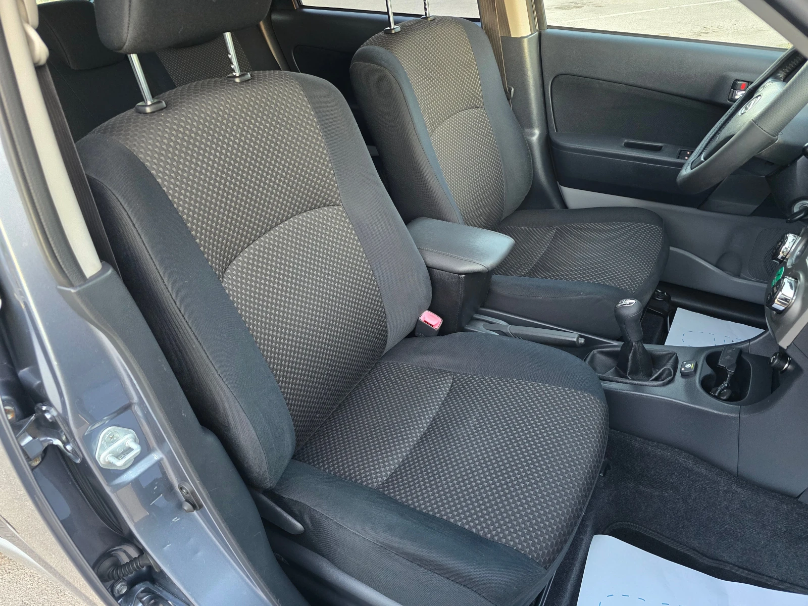 Daihatsu Terios 1.5i/4WD/148500!KM, снимка 9 - Автомобили и джипове - 55419017