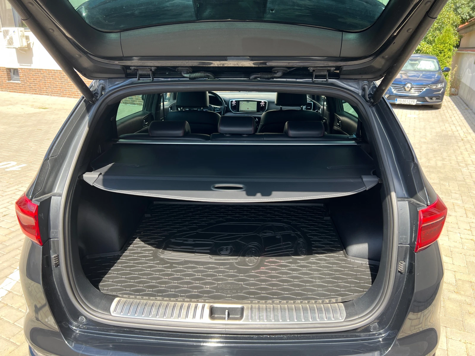 Kia Sportage, снимка 7 - Автомобили и джипове - 55951993