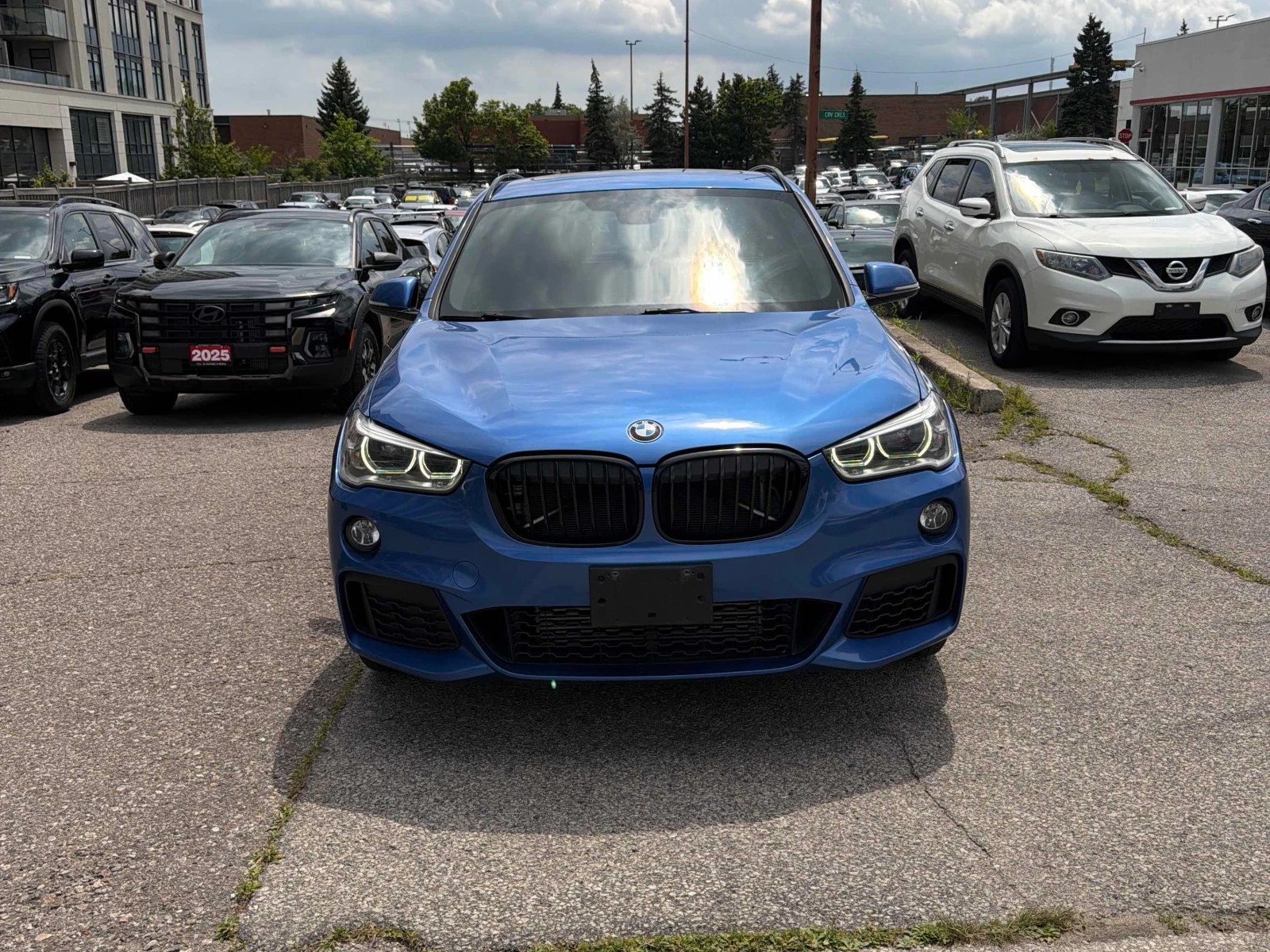 BMW X1 xDrive28i / М Пакет / 360 / HUD / Harman Kardon , снимка 6 - Автомобили и джипове - 55967452