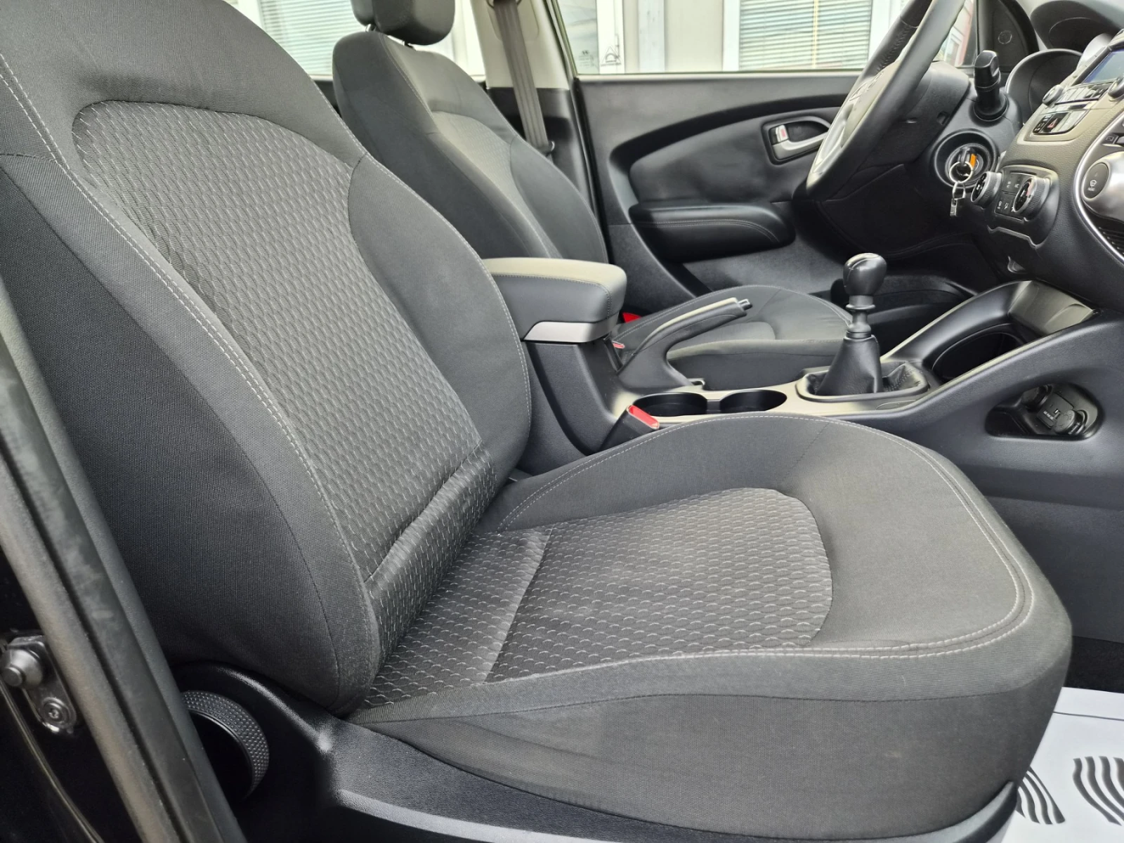 Hyundai IX35 1.6I-165.000�� | Mobile.bg � ����������� 13