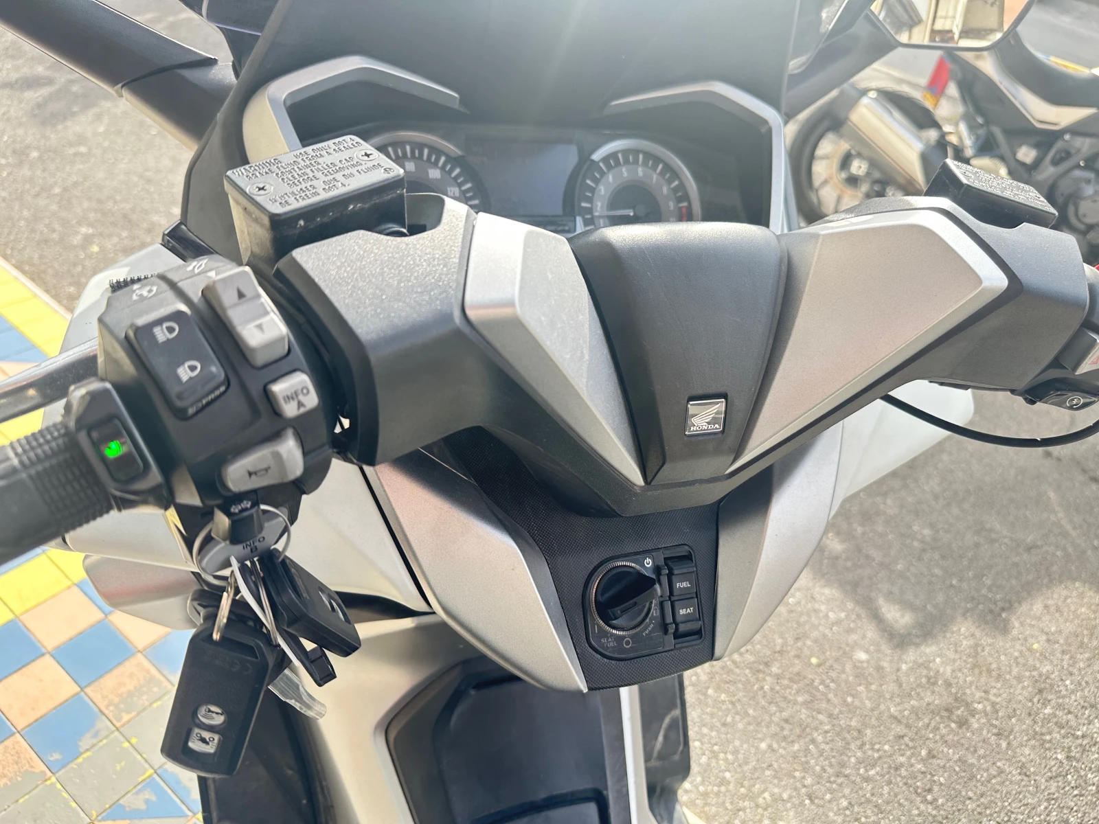 Honda Forza 300 Deluxe , снимка 3 - Мотоциклети и мототехника - 54078263