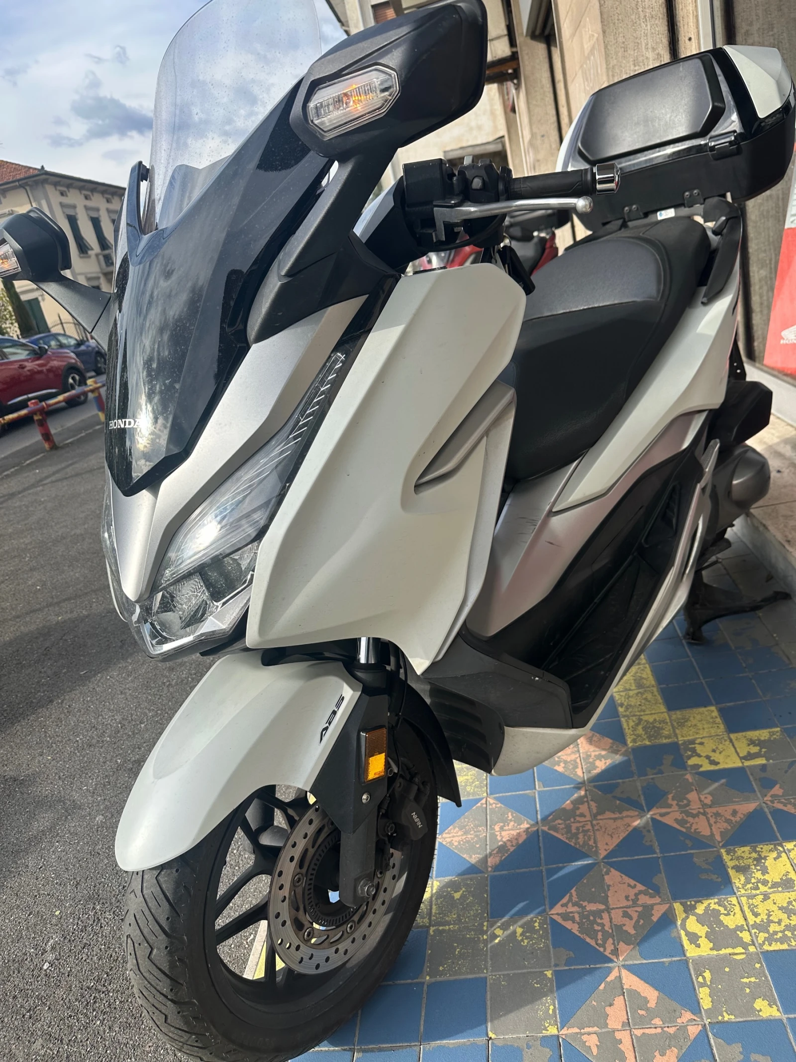 Honda Forza 300 Deluxe , снимка 6 - Мотоциклети и мототехника - 54078263