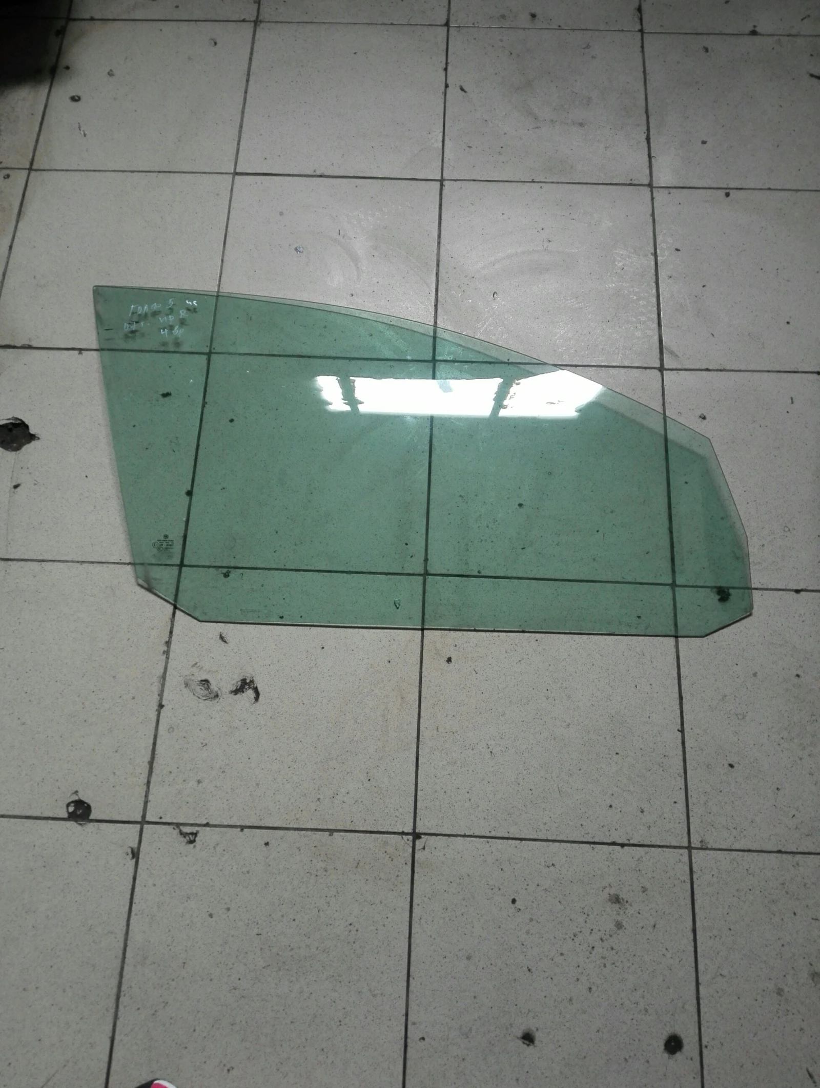 ������ ������ ����� ���������� ���� 5 4��. 07�. | Mobile.bg � ����������� 1