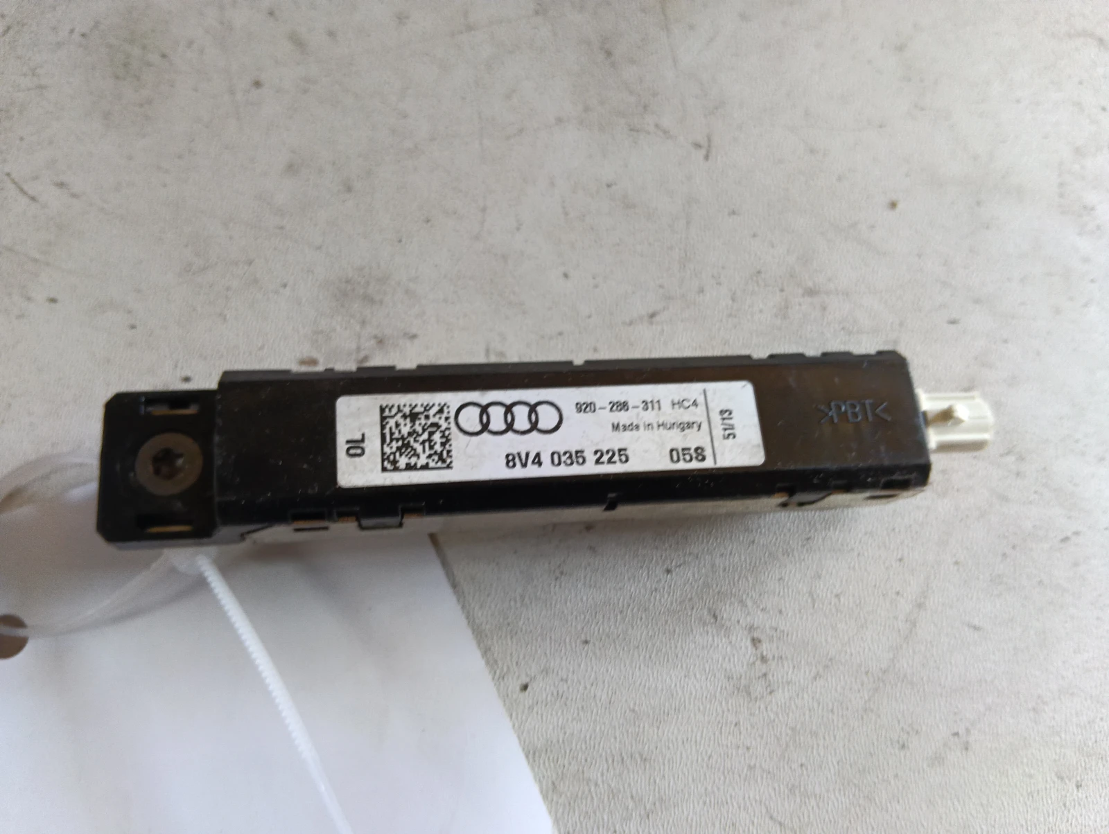 антена 8V4035225 Audi A3