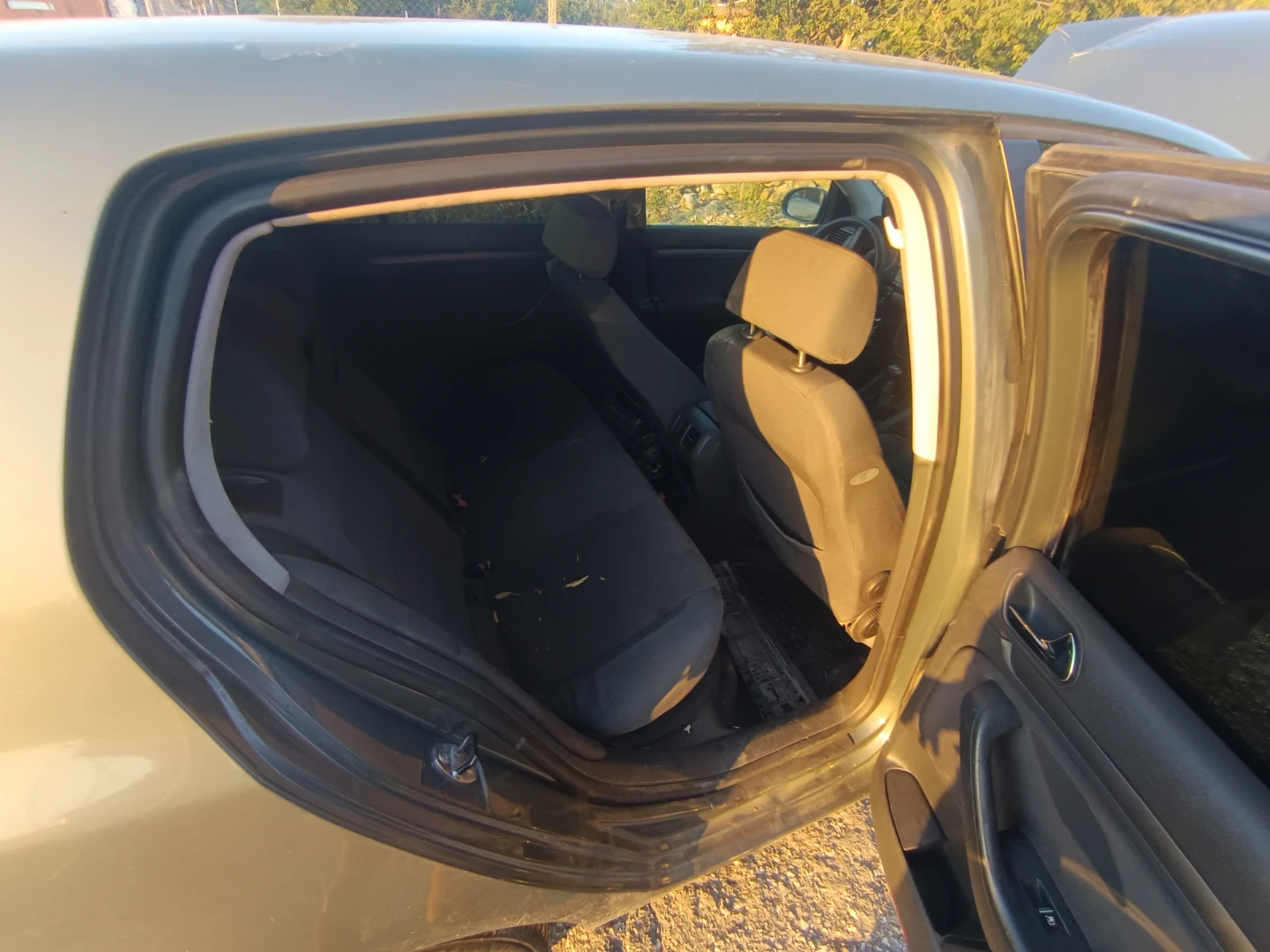 Golf 5 2.0tdi 140hp 6 �������� | Mobile.bg � ����������� 9
