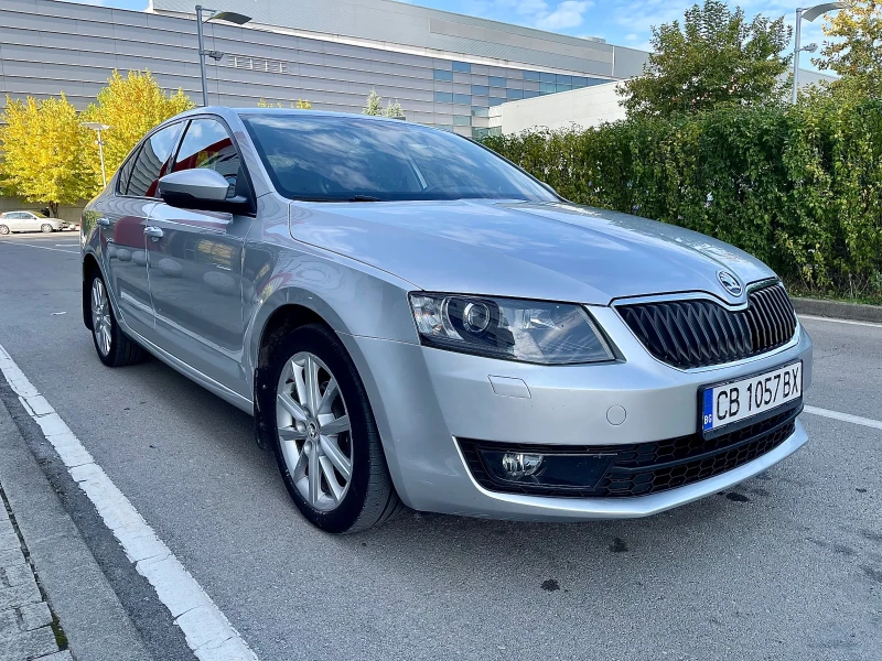 Skoda Octavia 1.6 TDI DSG, снимка 3 - Автомобили и джипове - 47809667