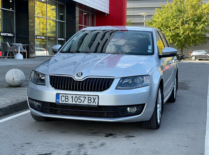 Skoda Octavia 1.6 TDI DSG, снимка 1 - Автомобили и джипове - 47809667