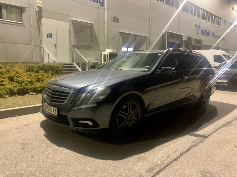 Mercedes-Benz E 350, снимка 3 - Автомобили и джипове - 48044610