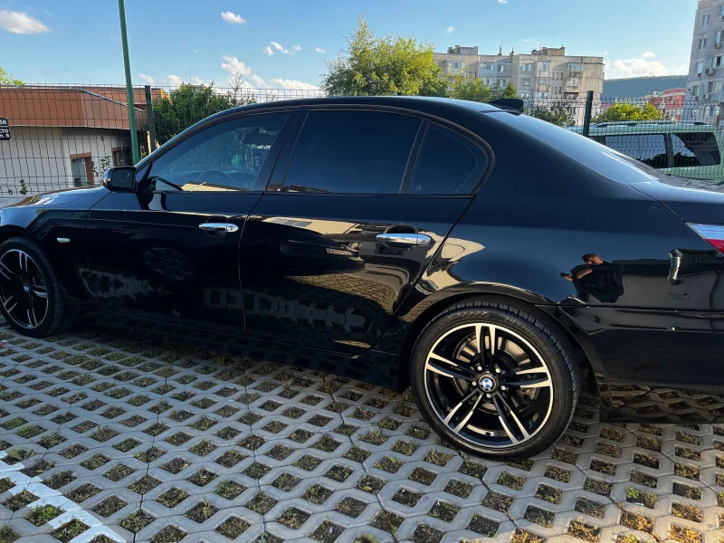 BMW 520, снимка 4 - Автомобили и джипове - 52830313