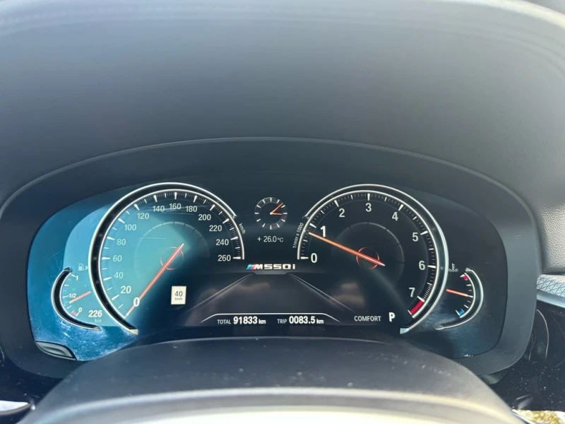 BMW 550 M550i xDrive  CARFAX, снимка 7 - Автомобили и джипове - 53005451