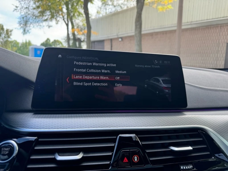 BMW 550 M550i xDrive  CARFAX, снимка 10 - Автомобили и джипове - 53005451