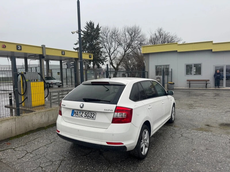 Skoda Rapid 1.6 TDI 90kc, снимка 6 - Автомобили и джипове - 53267456