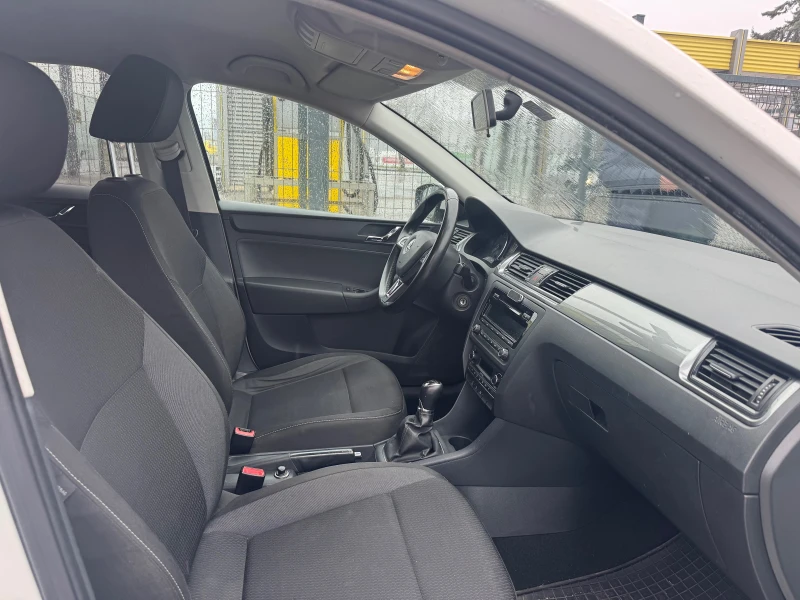 Skoda Rapid 1.6 TDI 90kc, снимка 9 - Автомобили и джипове - 53267456