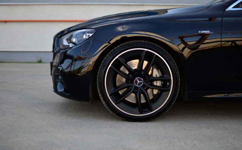 Mercedes-Benz E 53 AMG 4Matic+ , снимка 6 - Автомобили и джипове - 53451364