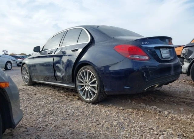 Mercedes-Benz C 300, снимка 3 - Автомобили и джипове - 48787655