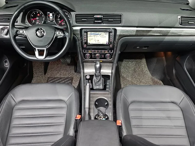 VW Passat 2.0 TSI - САМО 30% АВАНС, снимка 7 - Автомобили и джипове - 56267700
