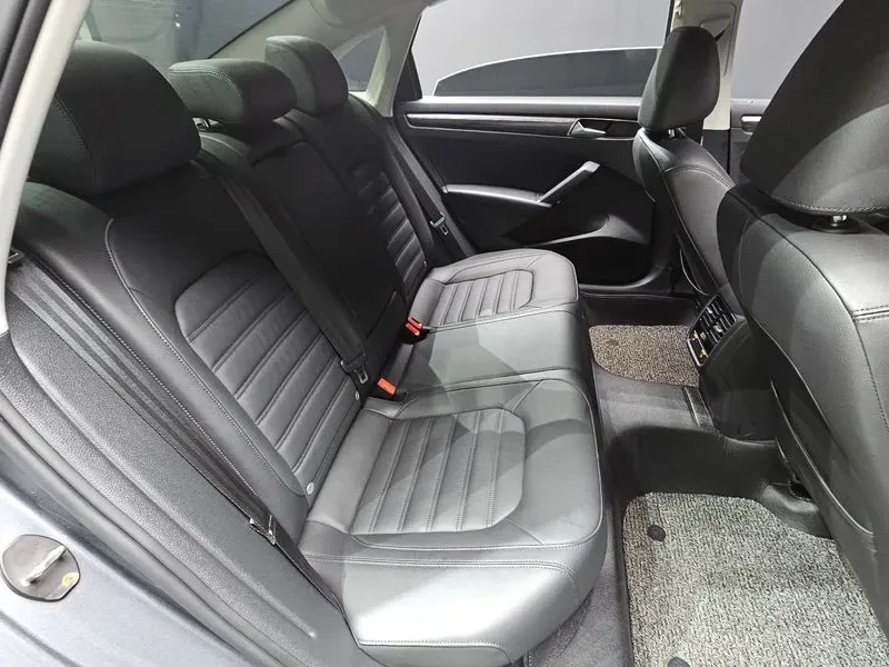 VW Passat 2.0 TSI - САМО 30% АВАНС, снимка 12 - Автомобили и джипове - 56267700