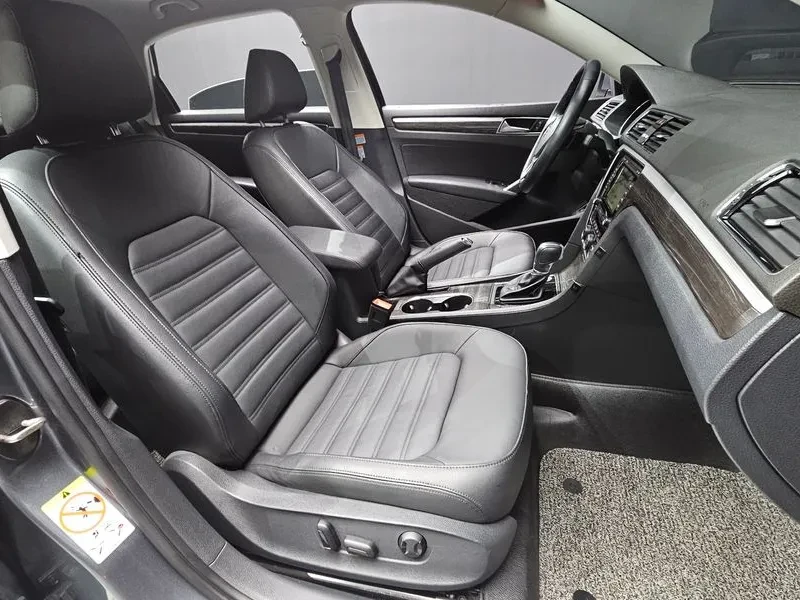 VW Passat 2.0 TSI - САМО 30% АВАНС, снимка 11 - Автомобили и джипове - 56267700