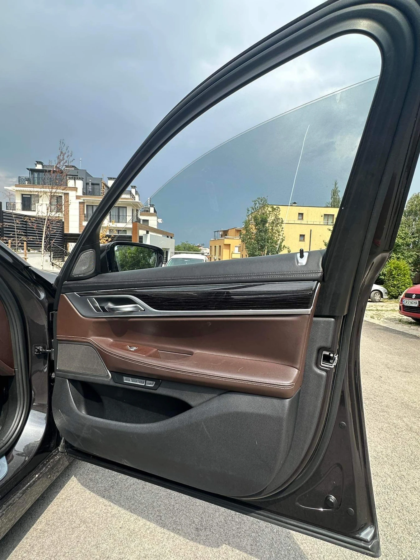 BMW 750  G12 Long  | Mobile.bg   11