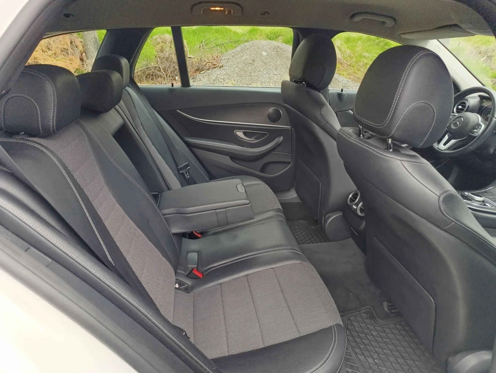 Mercedes-Benz E 200  - изображение 9