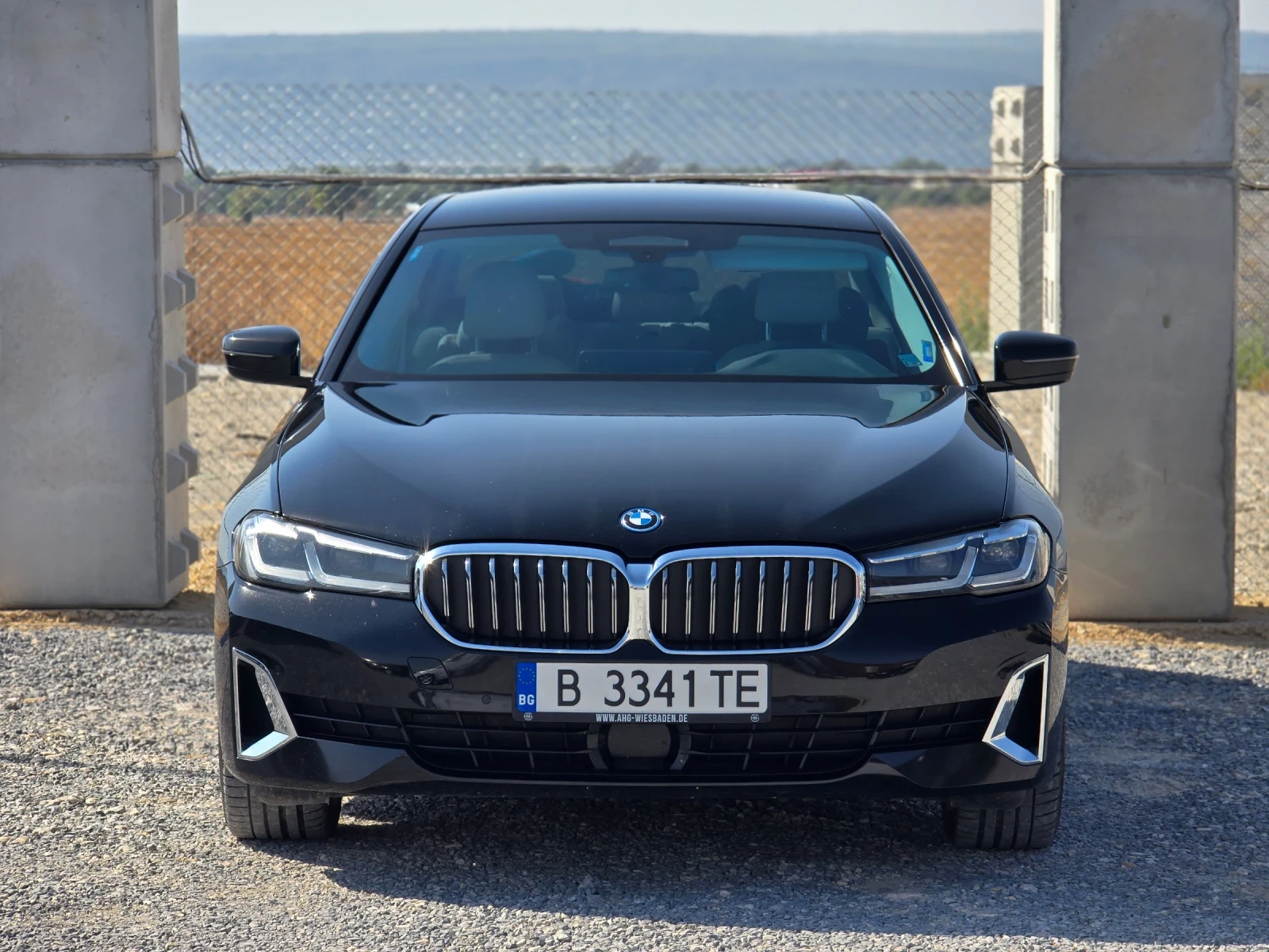 BMW 545 E xDrive * Luxury line * plug in hybrid  - изображение 2