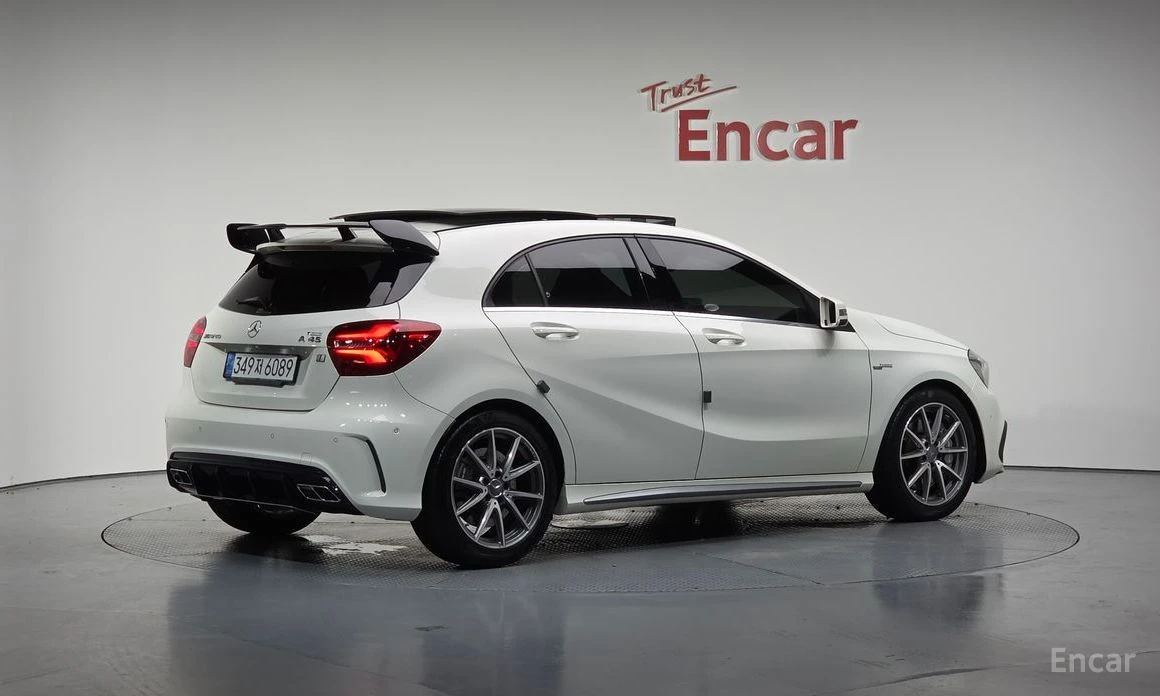 Mercedes-Benz A45 AMG  - изображение 2
