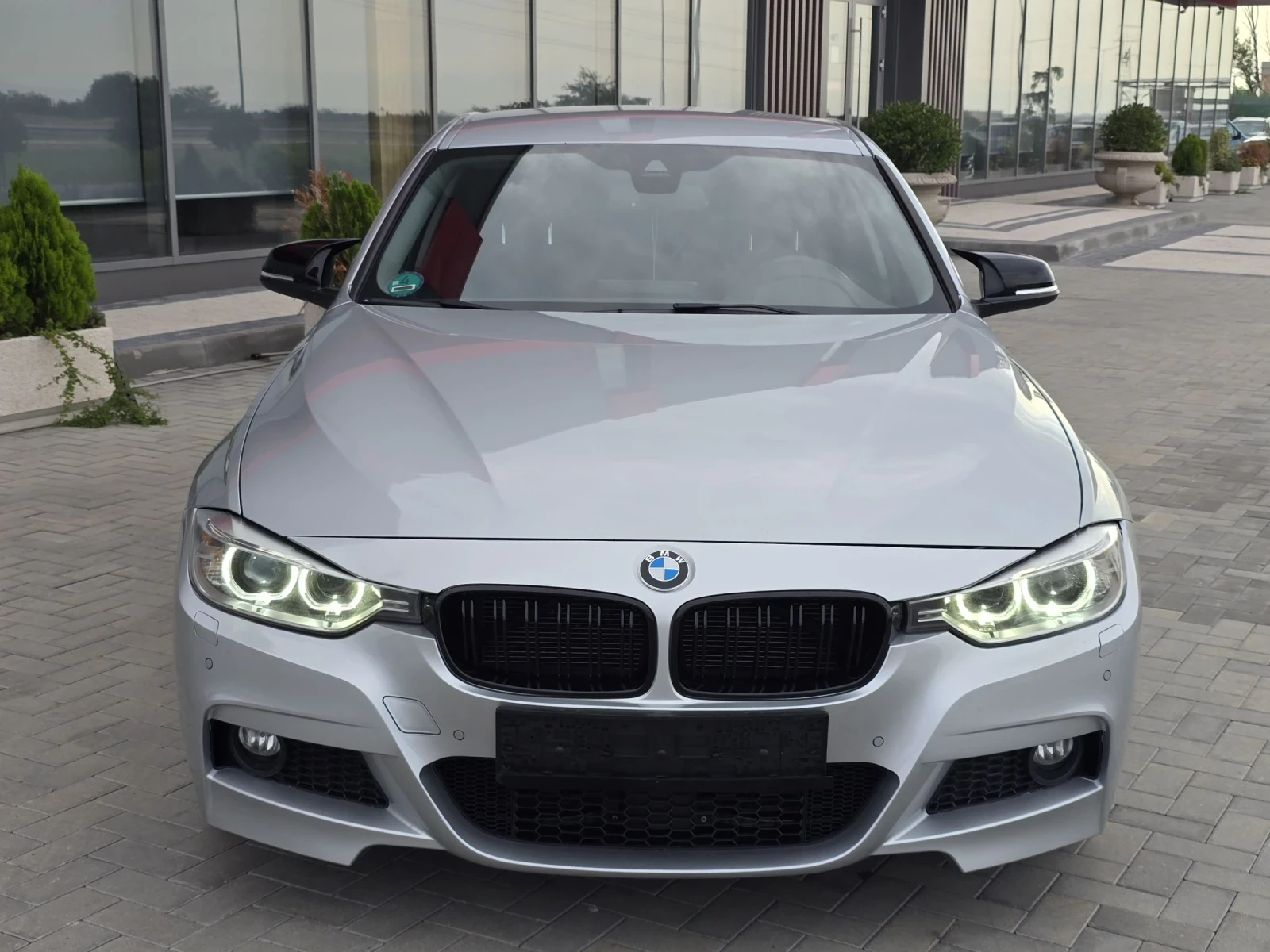 BMW 320 2.0D/AVTOMAT/XSENON/NAVI/KAMERA/DISTRONIK - изображение 2