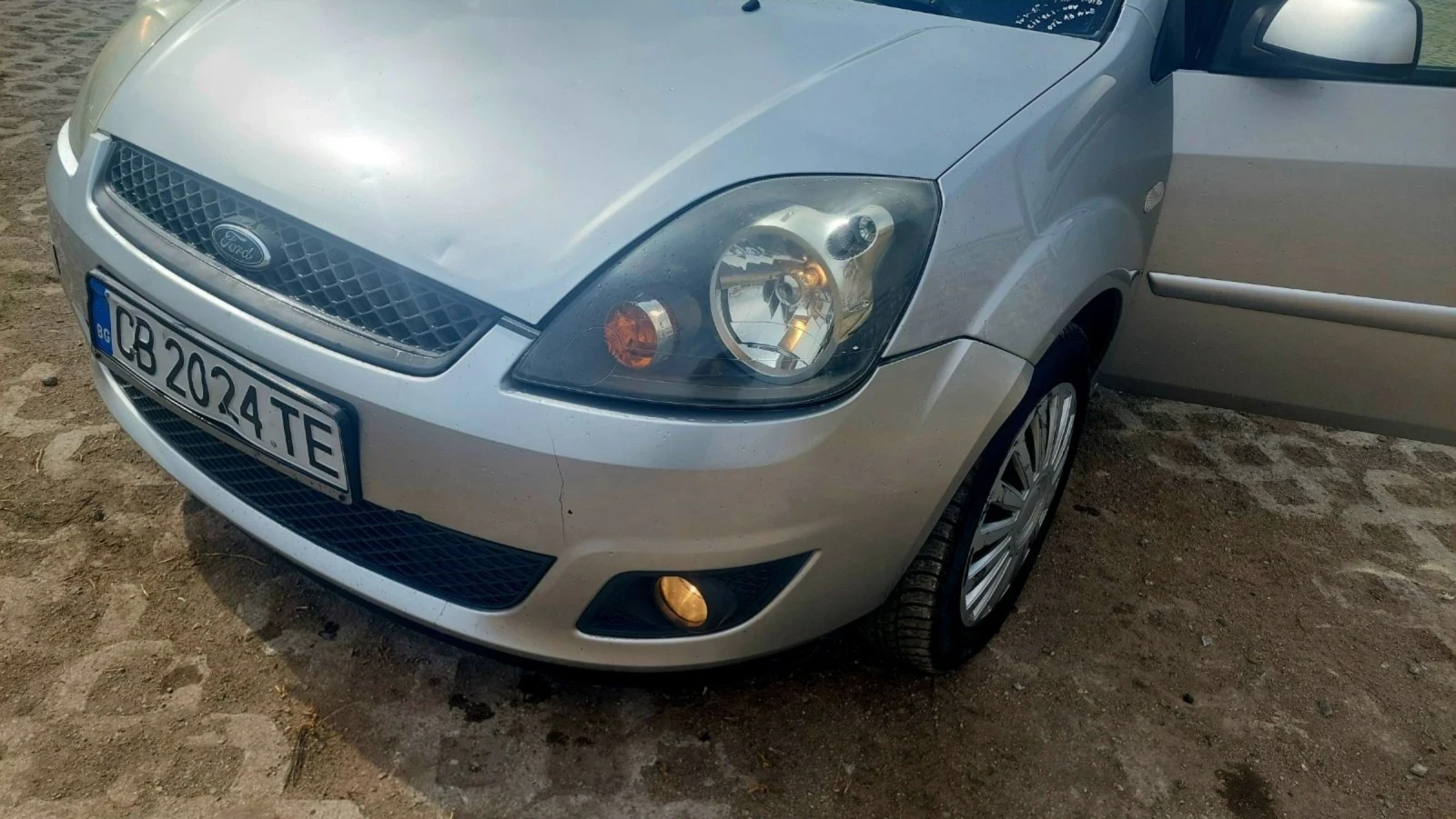 Ford Fiesta газ, снимка 11 - Автомобили и джипове - 53927281