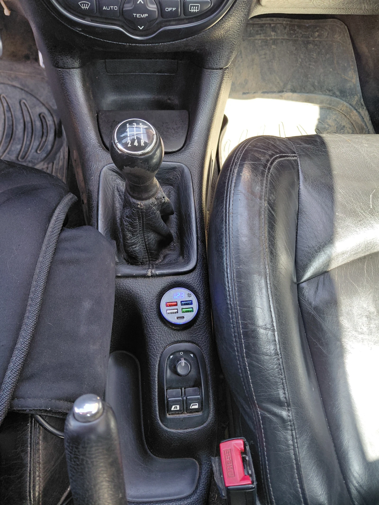 Peugeot 206, снимка 13 - Автомобили и джипове - 54183304