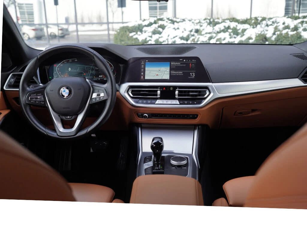 BMW 330 i xDrive AWD, снимка 6 - Автомобили и джипове - 54260551