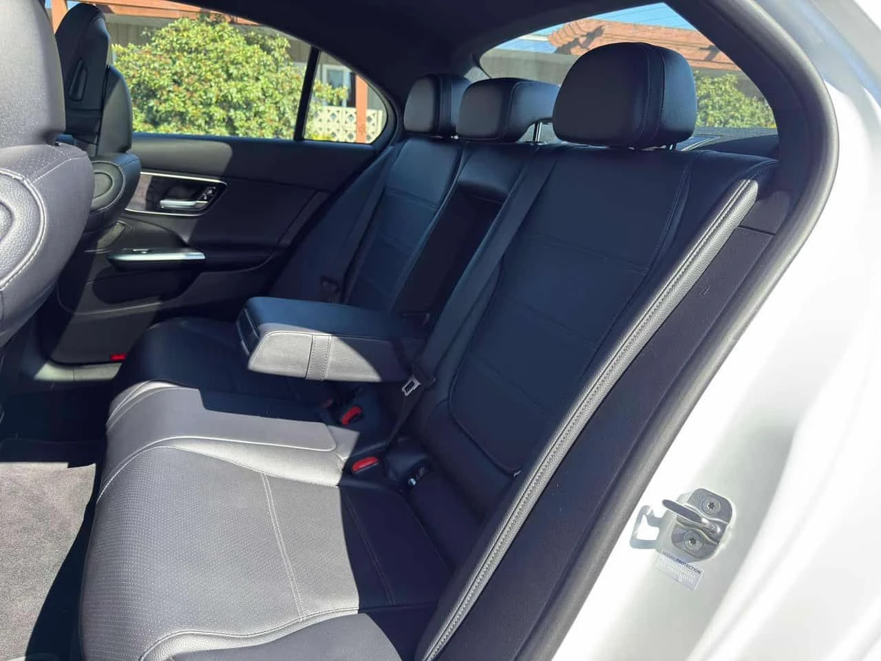 Mercedes-Benz C 300 4matic * CARFAX * Без инциденти * 360 камера * , снимка 11 - Автомобили и джипове - 54396048