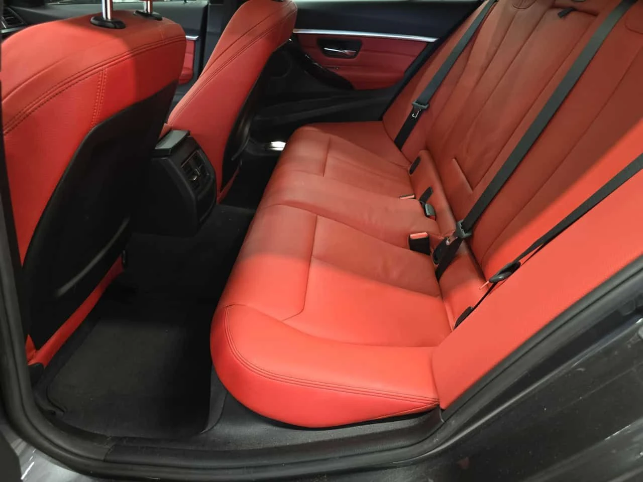 BMW 330 330i xDrive Touring  CARFAX, снимка 16 - Автомобили и джипове - 54400699