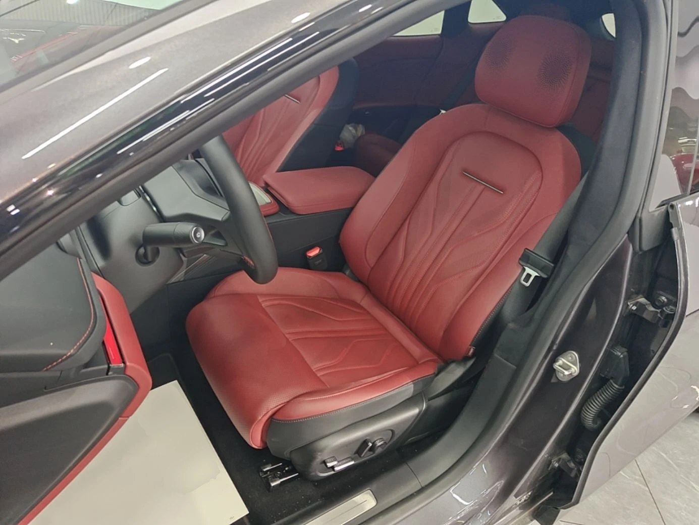 Zeekr 001 007GT RWD Intelligent Driving Version 75 kWh, снимка 11 - Автомобили и джипове - 54560134
