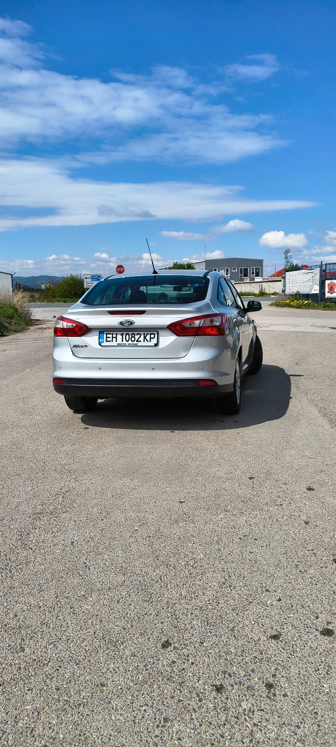 Ford Focus Седан 1.6 / 115, снимка 3 - Автомобили и джипове - 54623606