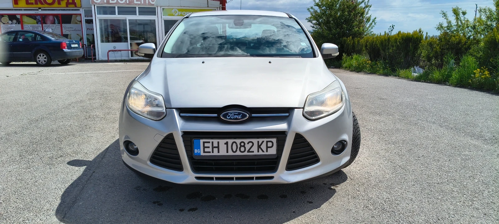 Ford Focus Седан 1.6 / 115, снимка 4 - Автомобили и джипове - 54623606