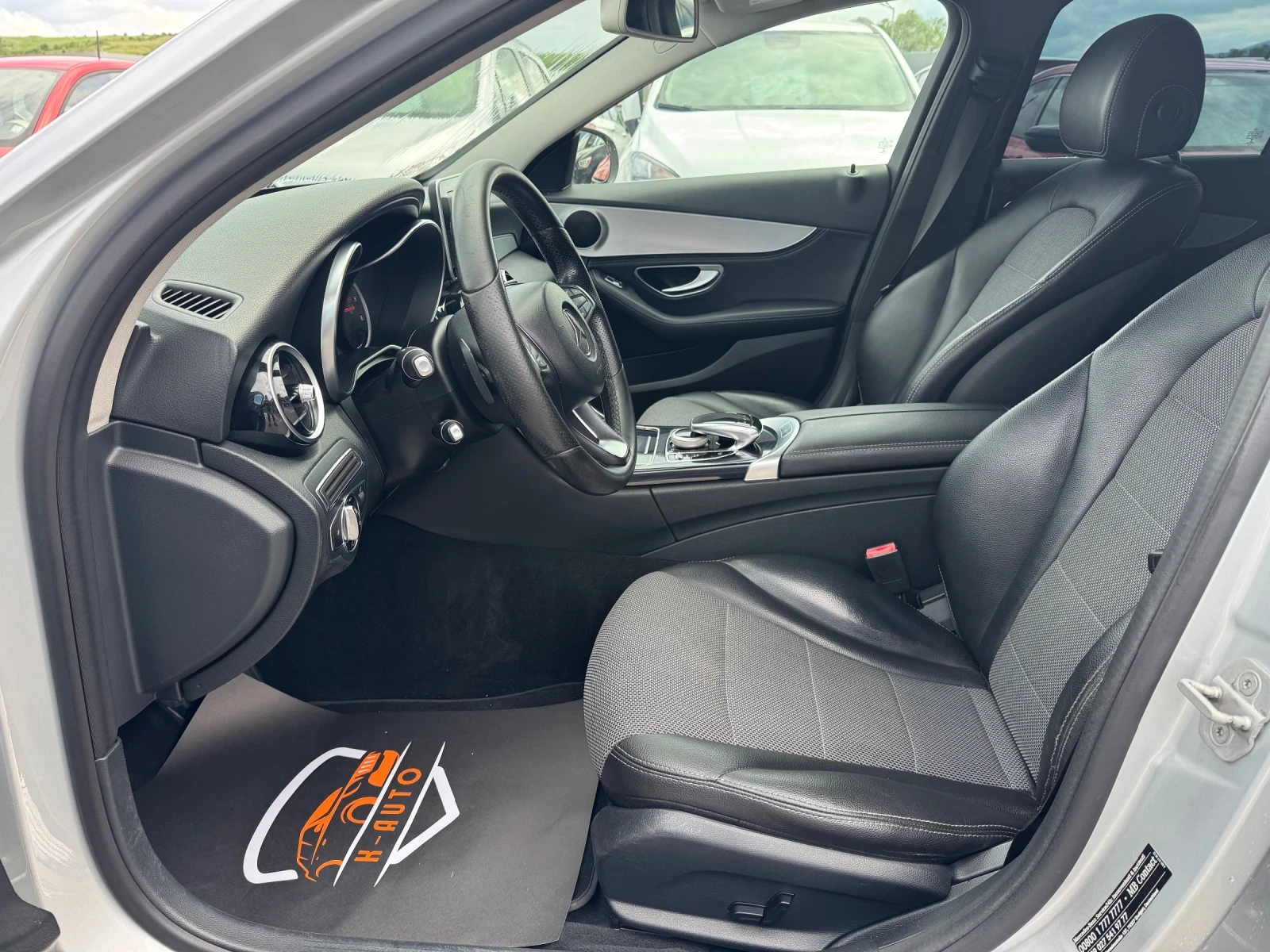 Mercedes-Benz C 250 4Matic/LED/Navi, снимка 5 - Автомобили и джипове - 54658700