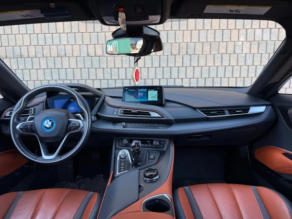 BMW i8 * AвтоКредит * (ЦЕНА ДО БГ), снимка 4 - Автомобили и джипове - 55222624