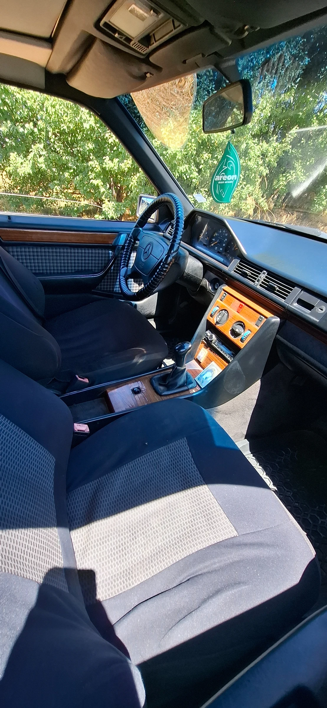 Mercedes-Benz 200, снимка 10 - Автомобили и джипове - 55267475