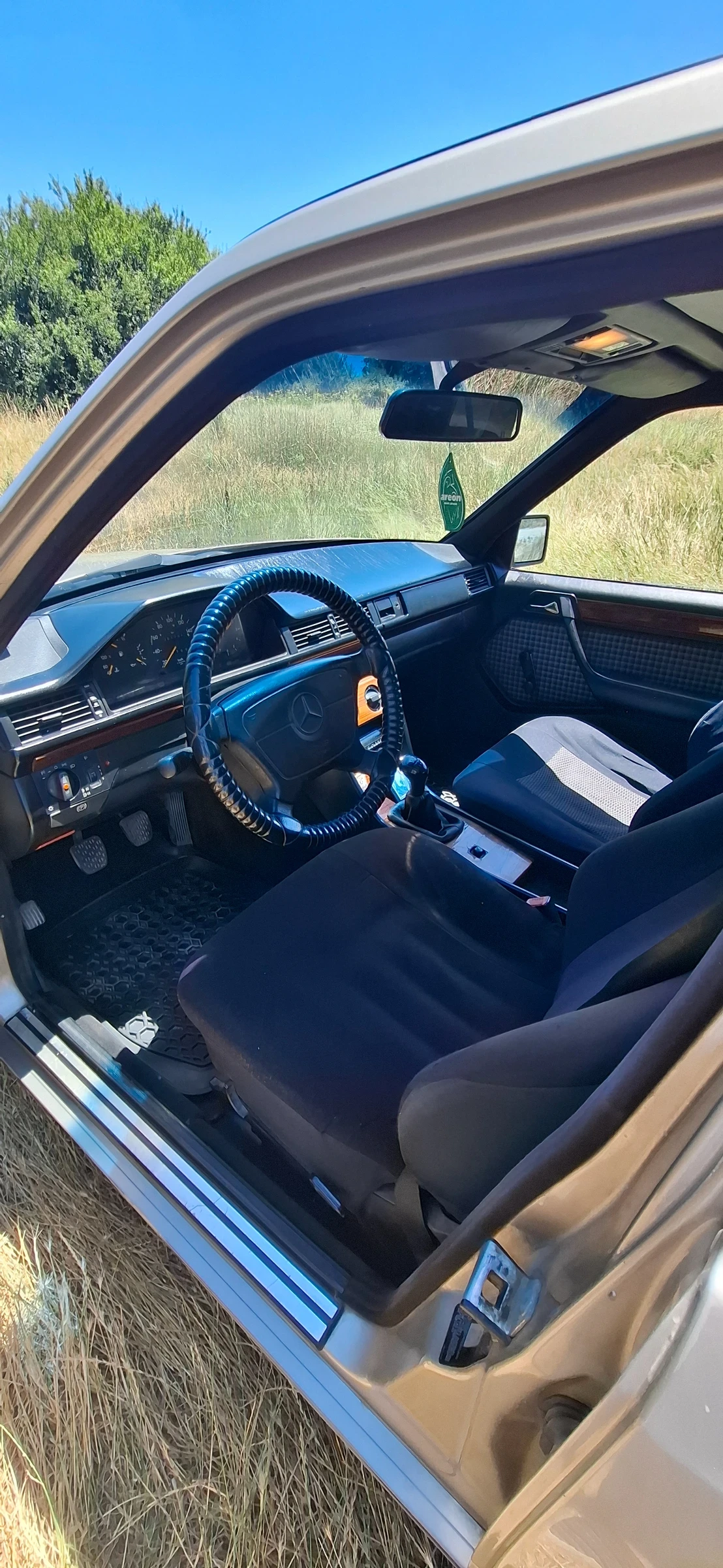 Mercedes-Benz 200, снимка 11 - Автомобили и джипове - 55267475