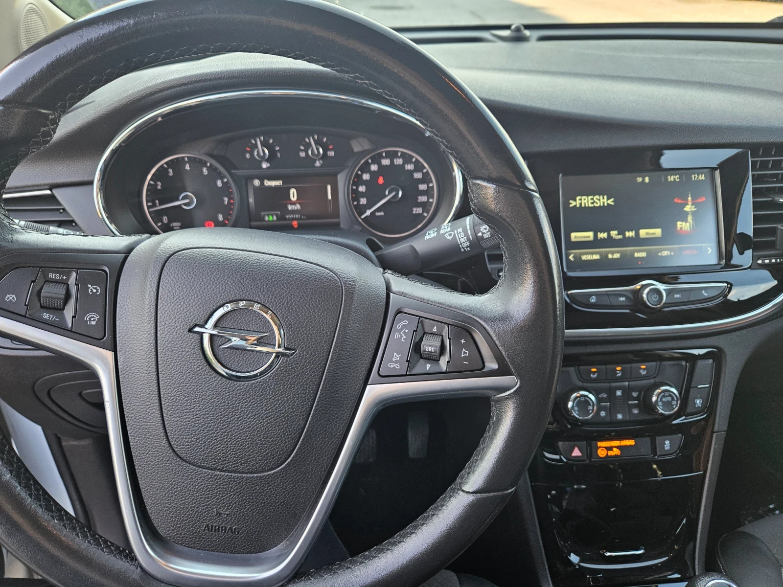 Opel Mokka X 1, 4, с  фабрична газ, снимка 9 - Автомобили и джипове - 55429620