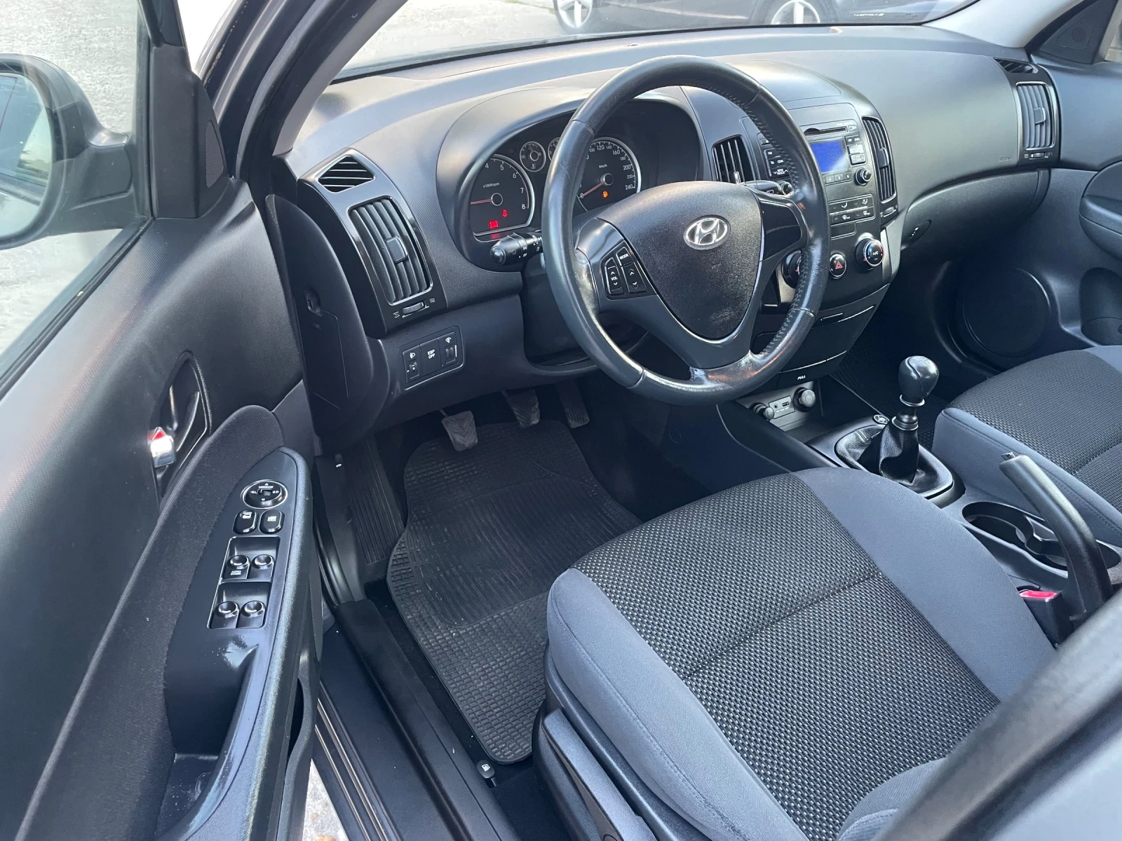 Hyundai I30 1.4 GPL-АГУ, снимка 9 - Автомобили и джипове - 55450488