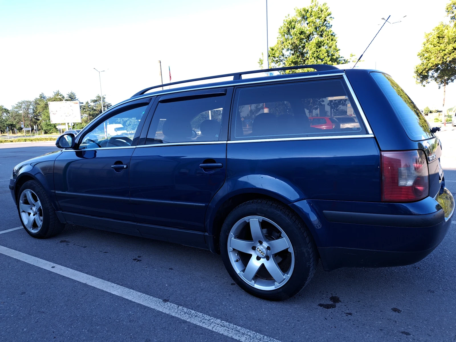 VW Passat 1.9, снимка 5 - Автомобили и джипове - 55498473