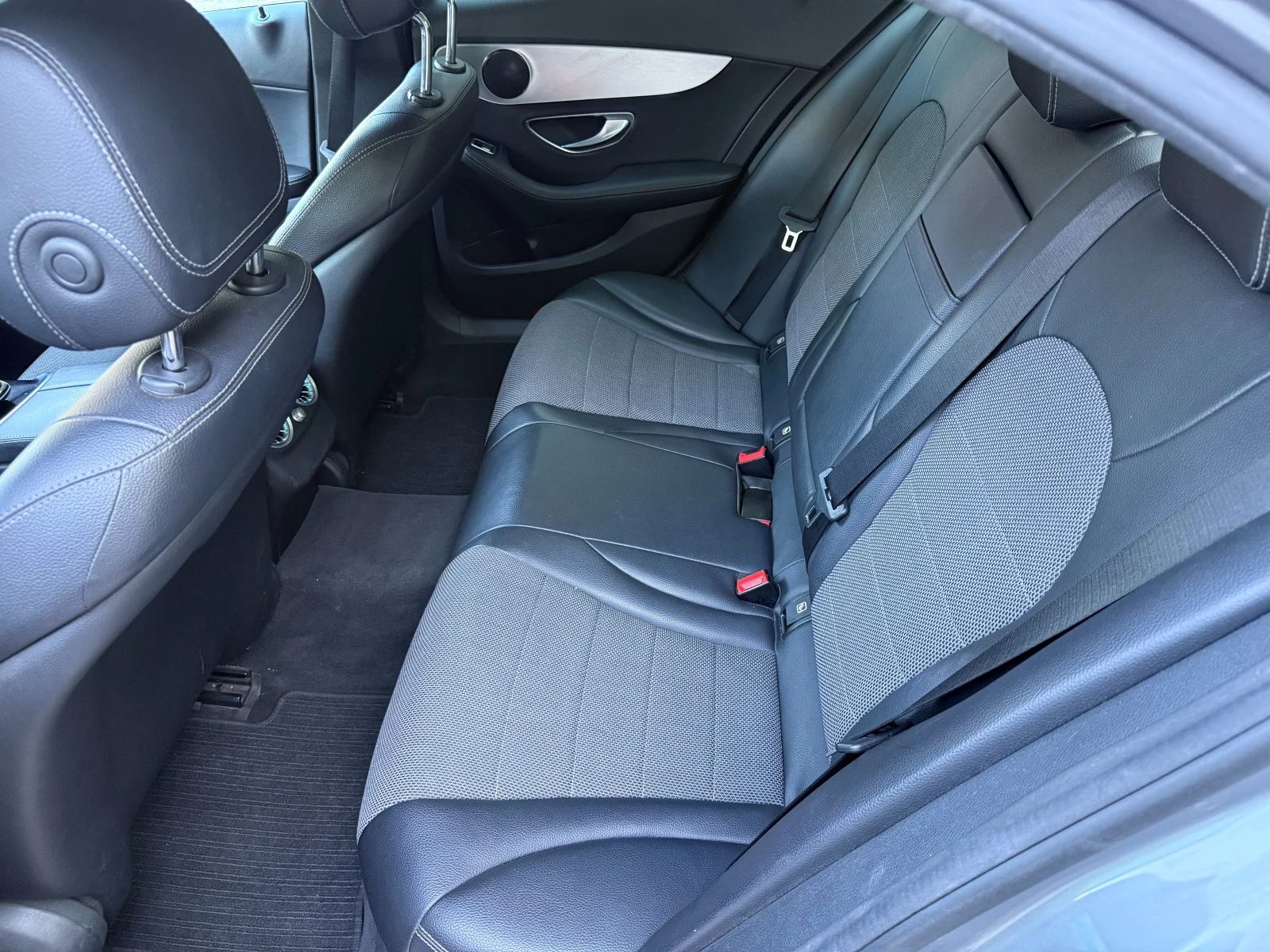 Mercedes-Benz C 220 W205, снимка 7 - Автомобили и джипове - 55656974