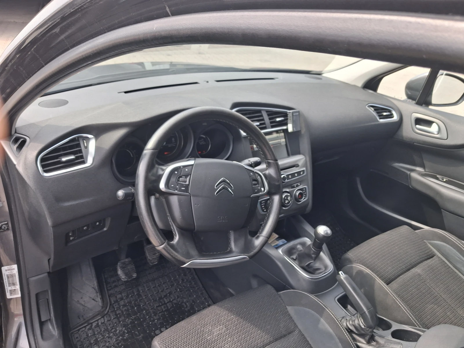 Citroen C4 Хечбек, снимка 11 - Автомобили и джипове - 55818194
