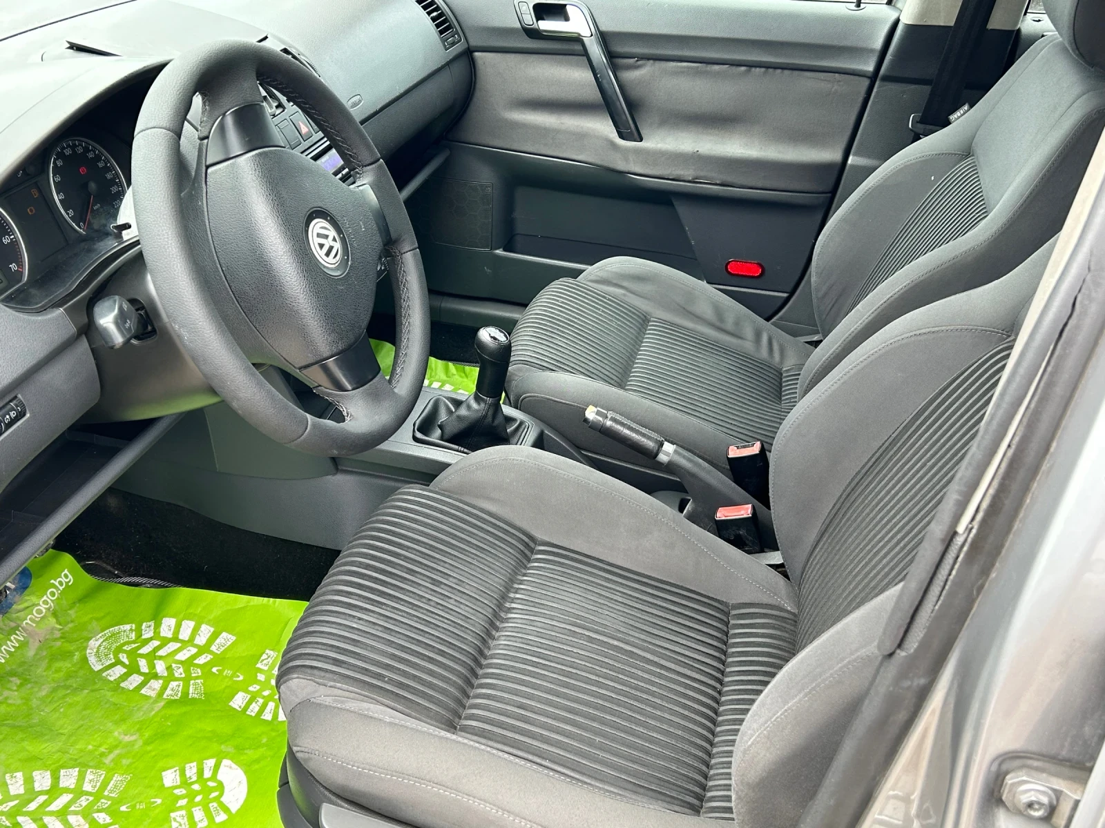 VW Polo 1.6 * КЛИМАТИК* 105к.с., снимка 6 - Автомобили и джипове - 55993776