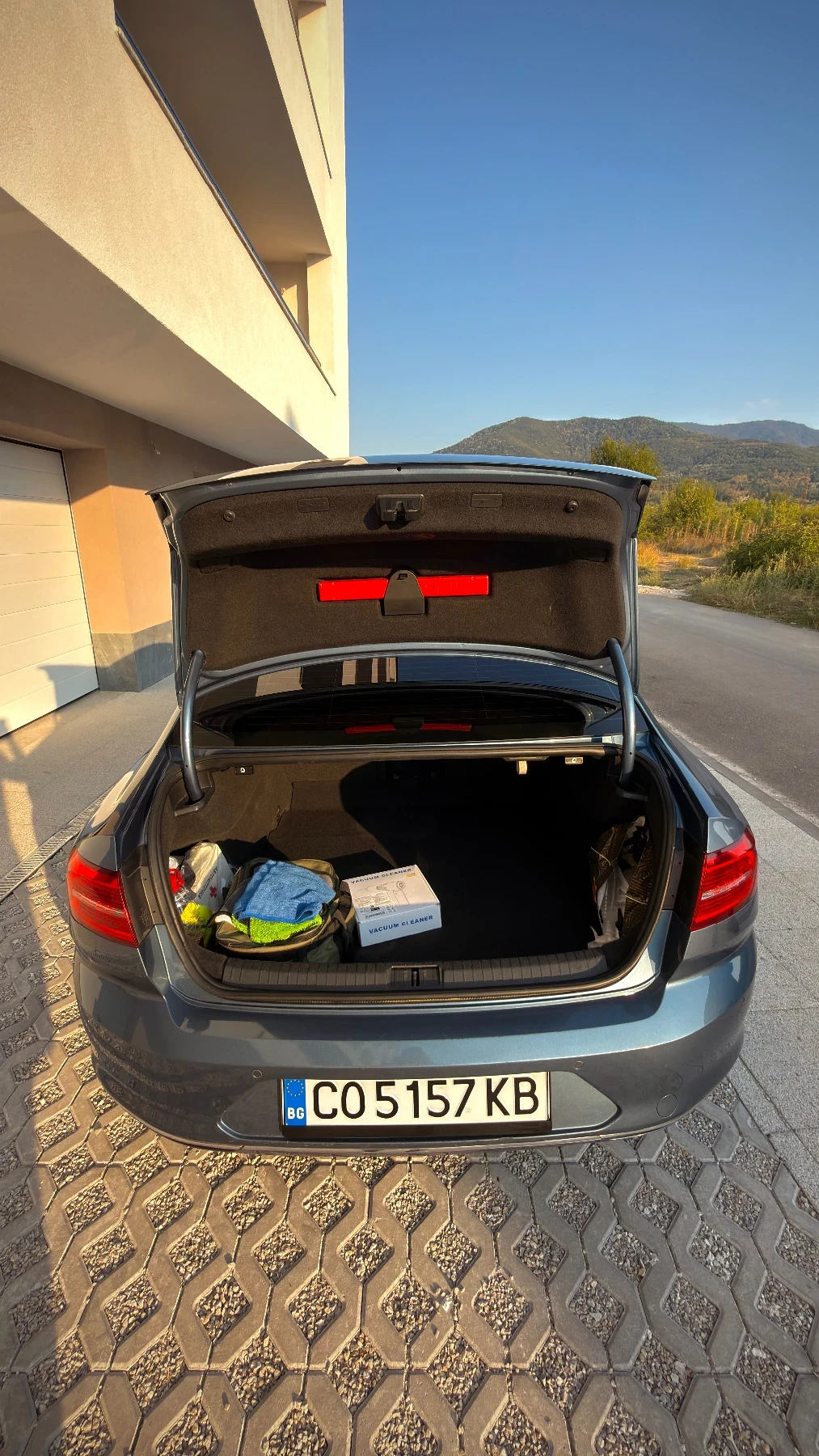 VW Passat 2.0 TDI Highline, снимка 16 - Автомобили и джипове - 56041284